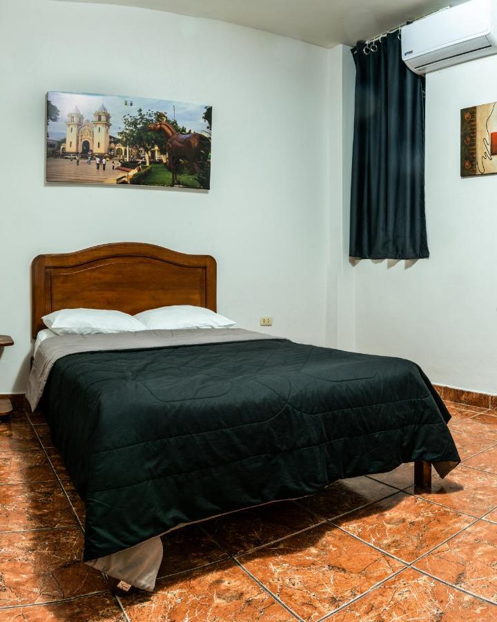 Hospedaje Gran Imperial Tumbes Εξωτερικό φωτογραφία