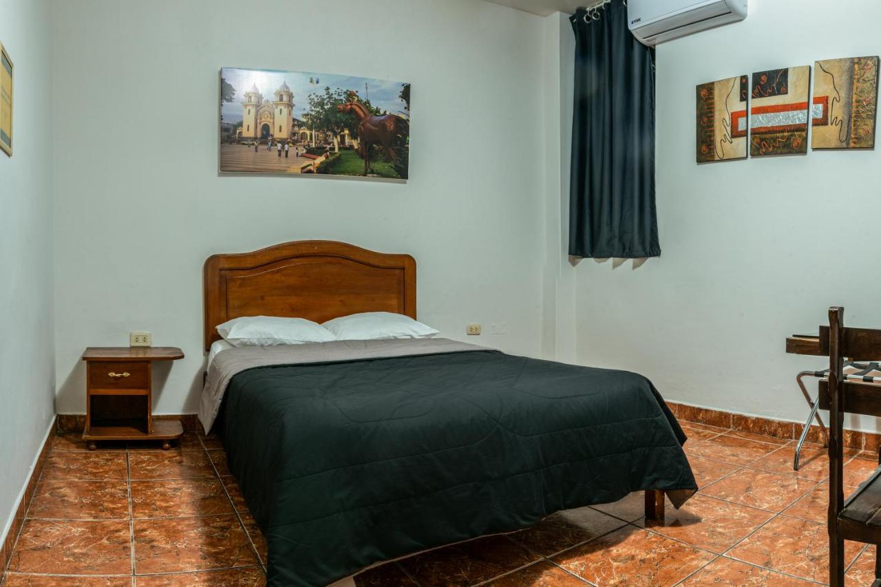 Hospedaje Gran Imperial Tumbes Εξωτερικό φωτογραφία